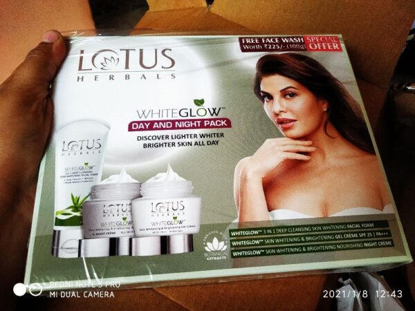 Lotus Herbals WhiteGlow Day & Night Pack With WhiteGlow 3-in-1 Skin Whitening Free Face Wash Worth Rs.285 - Image 3