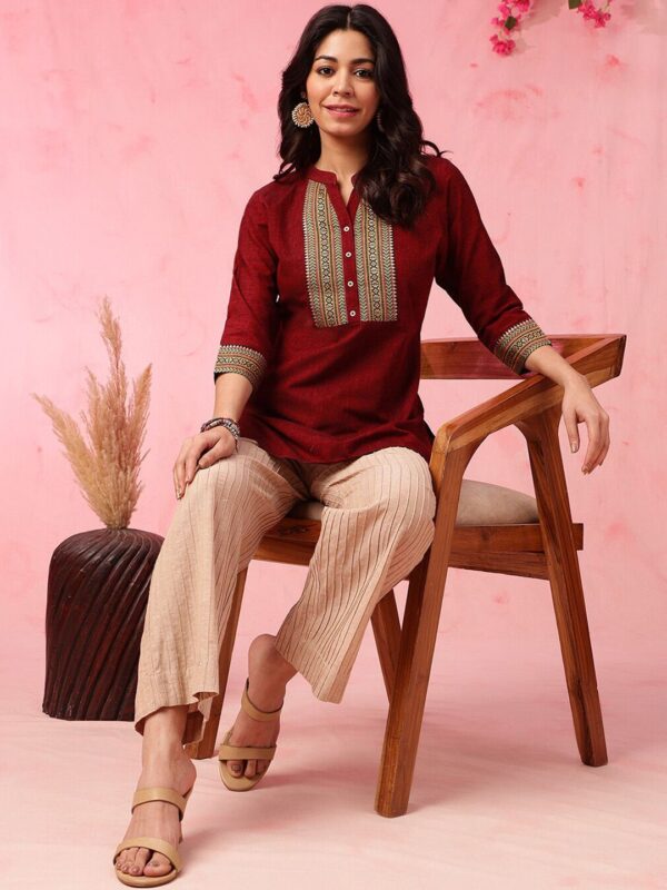 Women Mirror Work Kurta