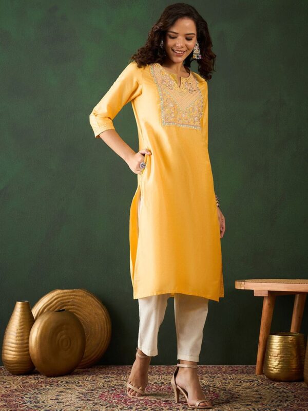 Floral Embroidered Straight Kurta - Image 8